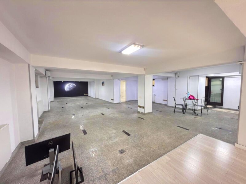 Aviatorilor, Kiseleff spatiu open space, parter coborat demisol, stradal